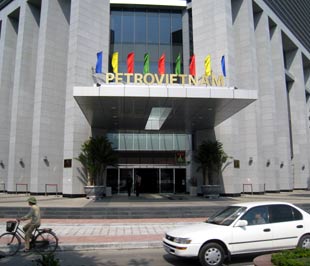 Dự kiến, nếu được chấp nhận, Petro Vietnam và các đơn vị thành viên sẽ góp 25% vốn ban đầu (tương ứng 25 triệu USD), còn Oman Oil góp 75%. 